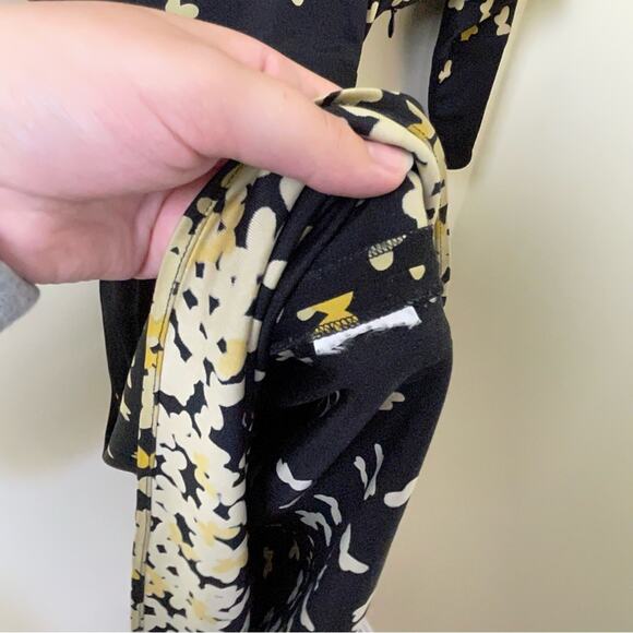 Issa London Black & Yellow Butterflies Cinch Waist Belted Dress SZ 4 - Picture 7 of 11